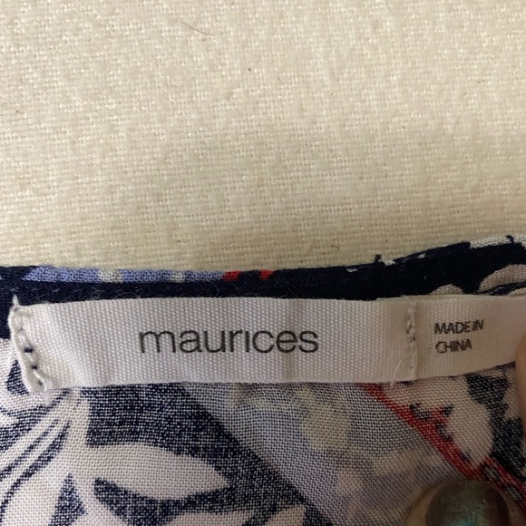 Maurices black, white, and red shawl - Picture 3 of 5